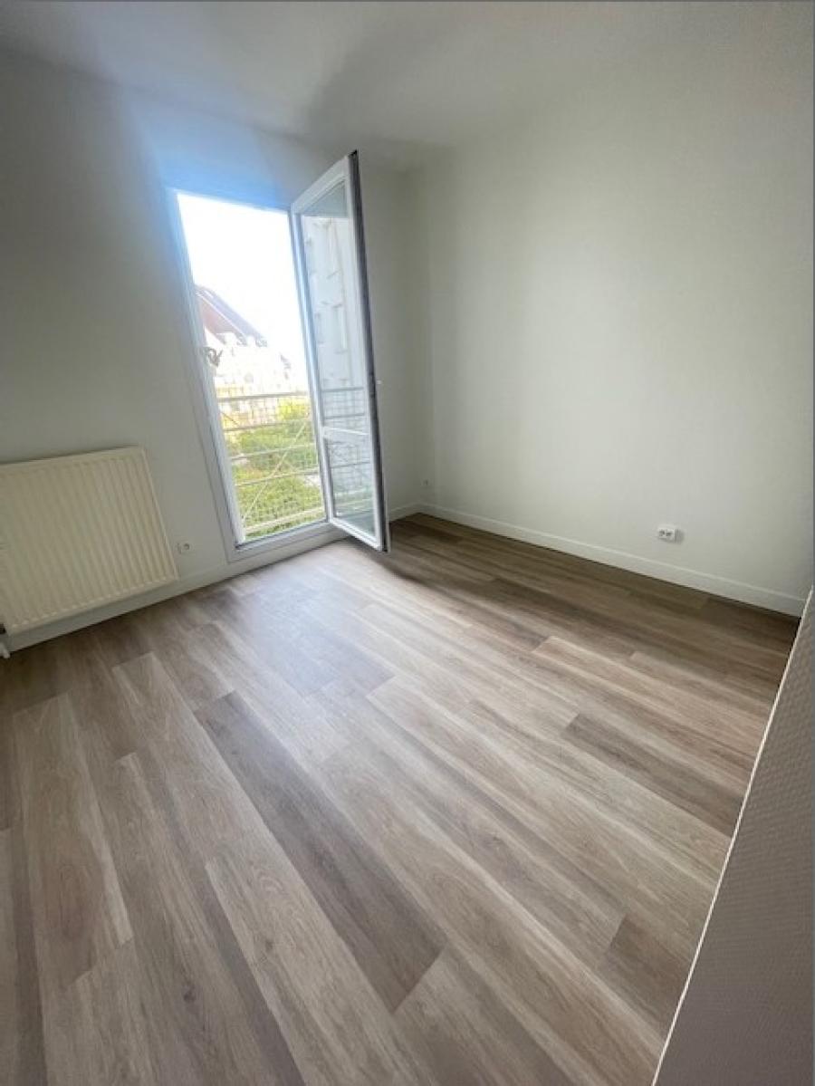 
																			4 pièces - 
																		3ème étage - 73m² - 177 000 € - Photo #0