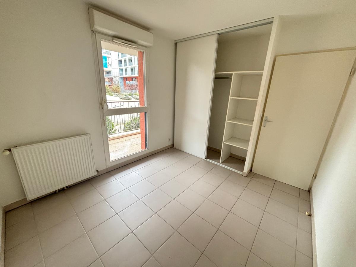 
																			4 pièces - 
																		RDC - 84m² - 1 039,28 € - Photo #4