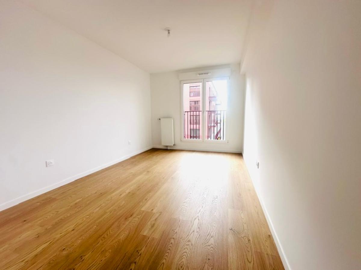 4 pièces - 4ème étage - 84m² - 1 497,31 € - Photo #4