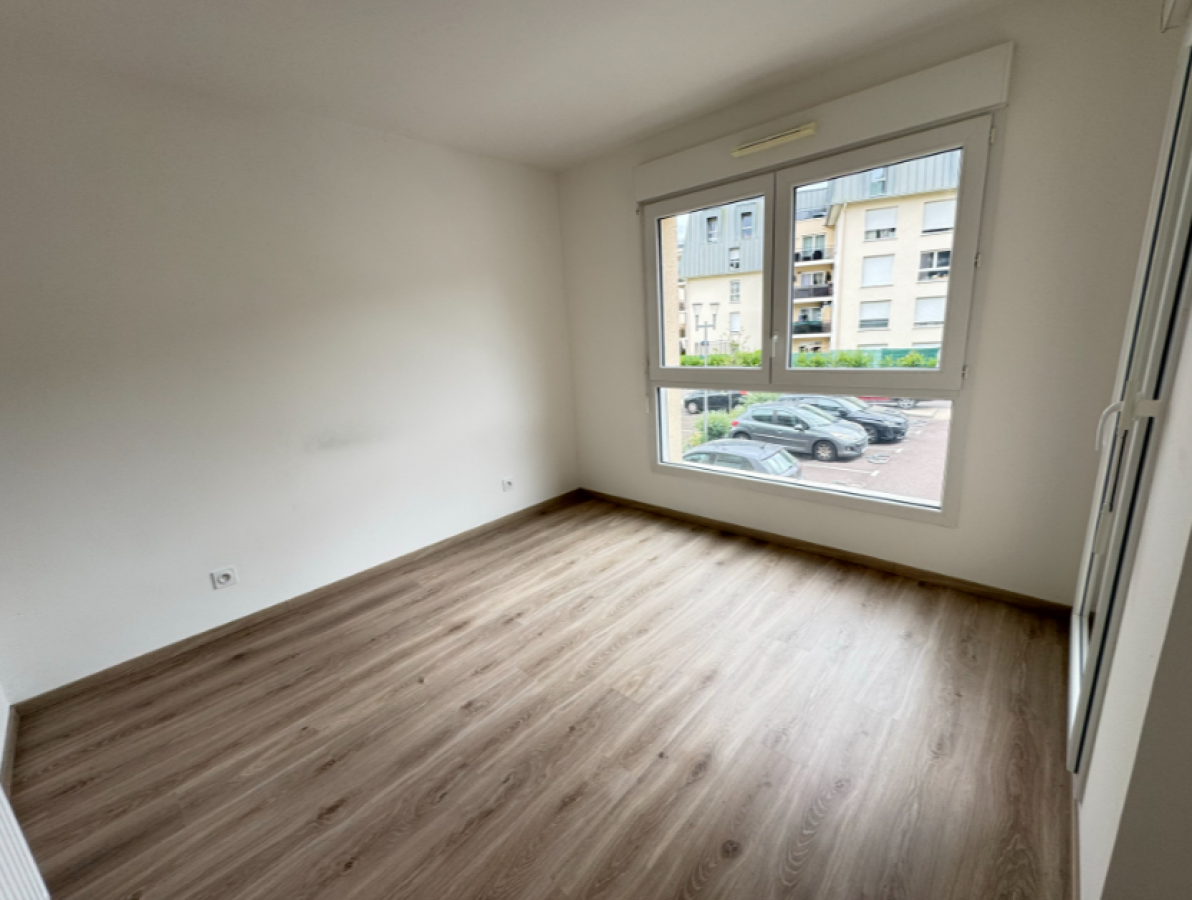 
																																							2 pièces - 
																																						2ème étage - 46m² - 587,61 € - Photo #2