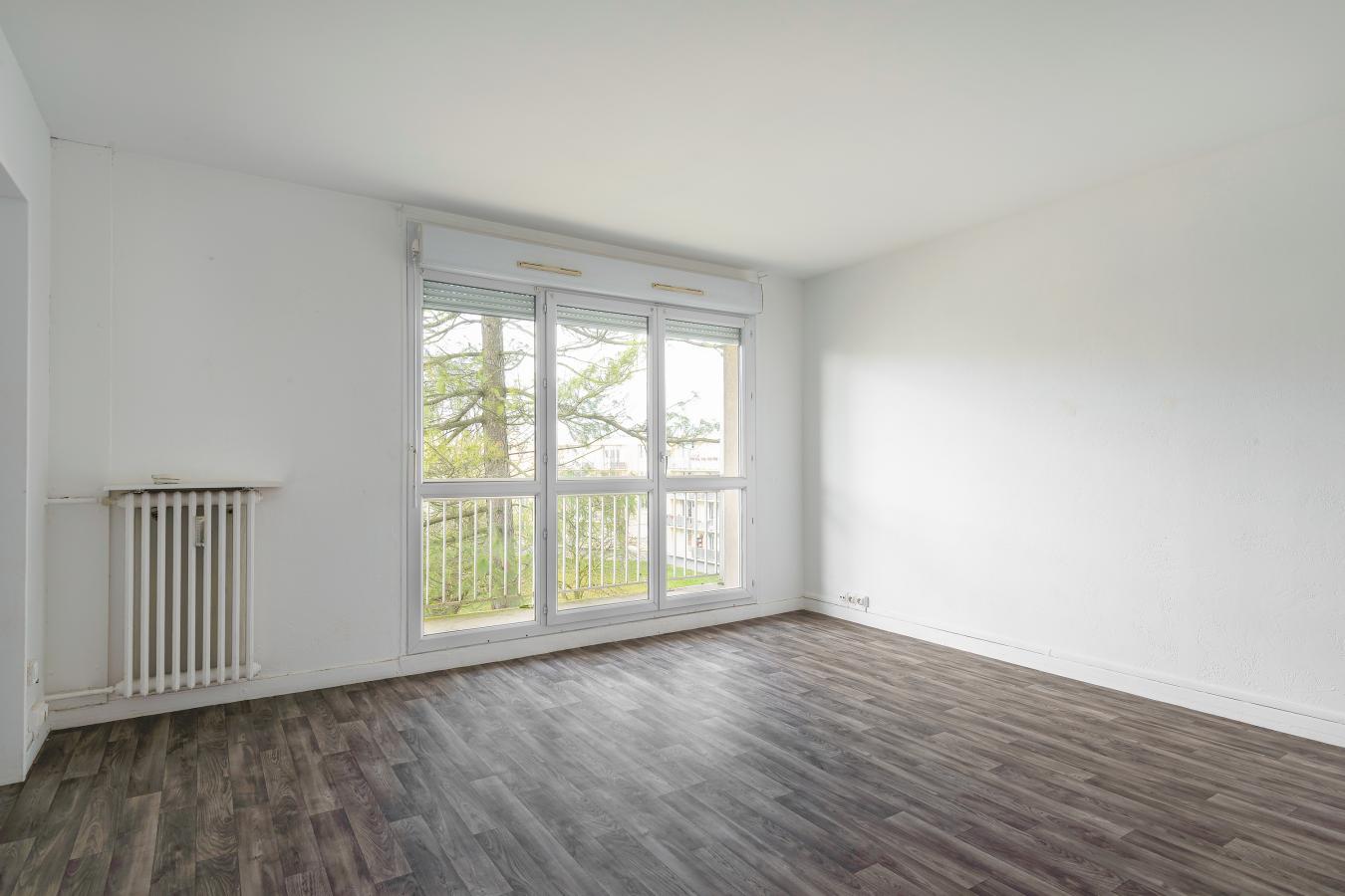 
																			5 pièces - 
																		3ème étage - 90m² - 1 602,23 € - Photo #4