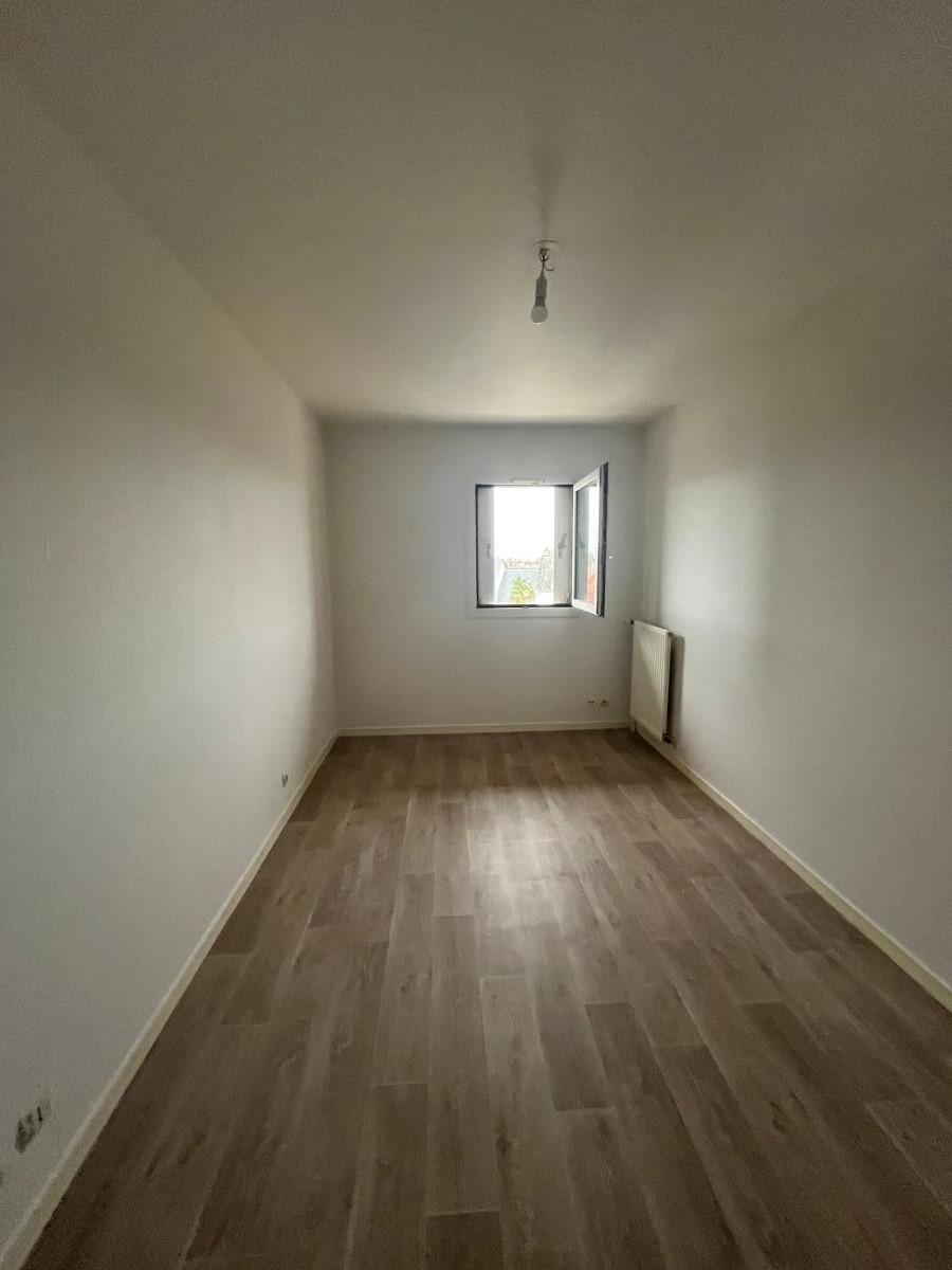 
																																							3 pièces - 
																																						3ème étage - 66m² - 146 000 € - Photo #5