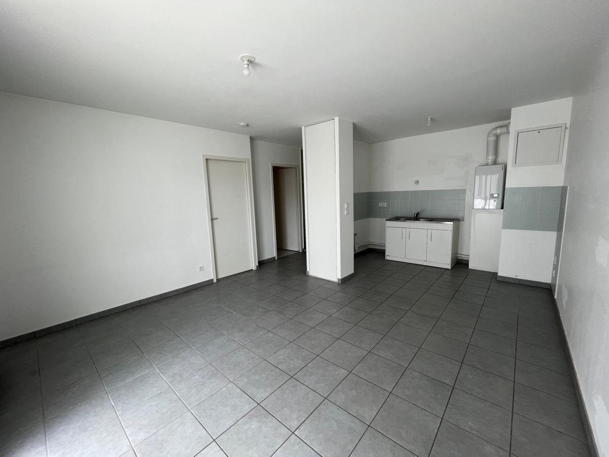 2 pièces - 2ème étage - 44m² - 632,18 € - Photo #1