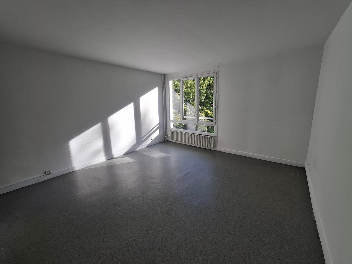 1 pièce - 4ème étage - 30m² - 433,00 € - Photo #1