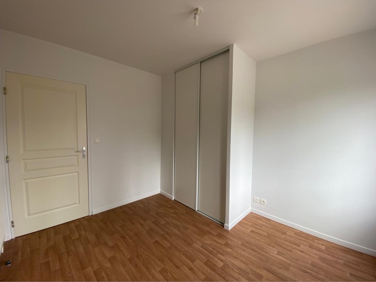 
																			5 pièces - 
																		2ème étage - 93m² - 1 228,30 € - Photo #7