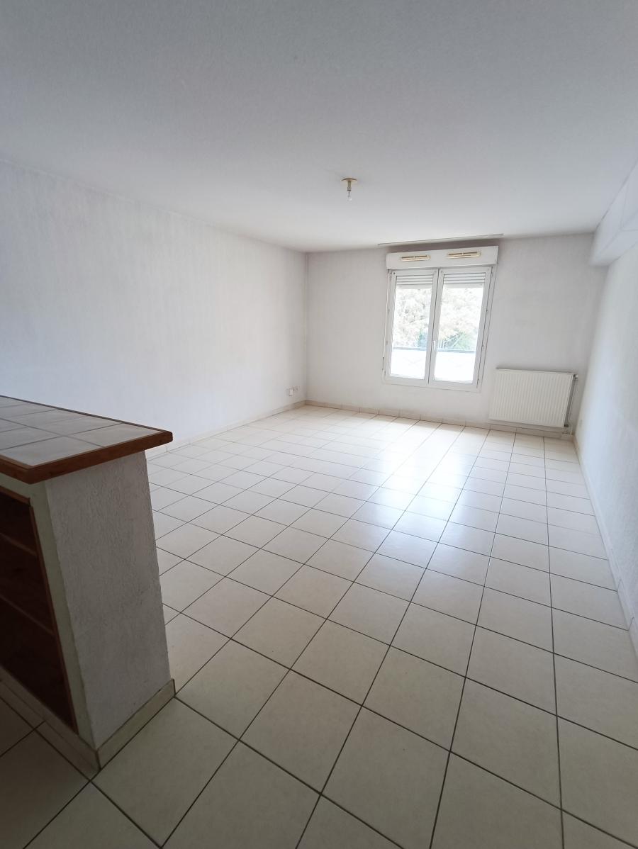 
																			3 pièces – 
																		2ème étage – 63m² - 139 000 € - Photo #0