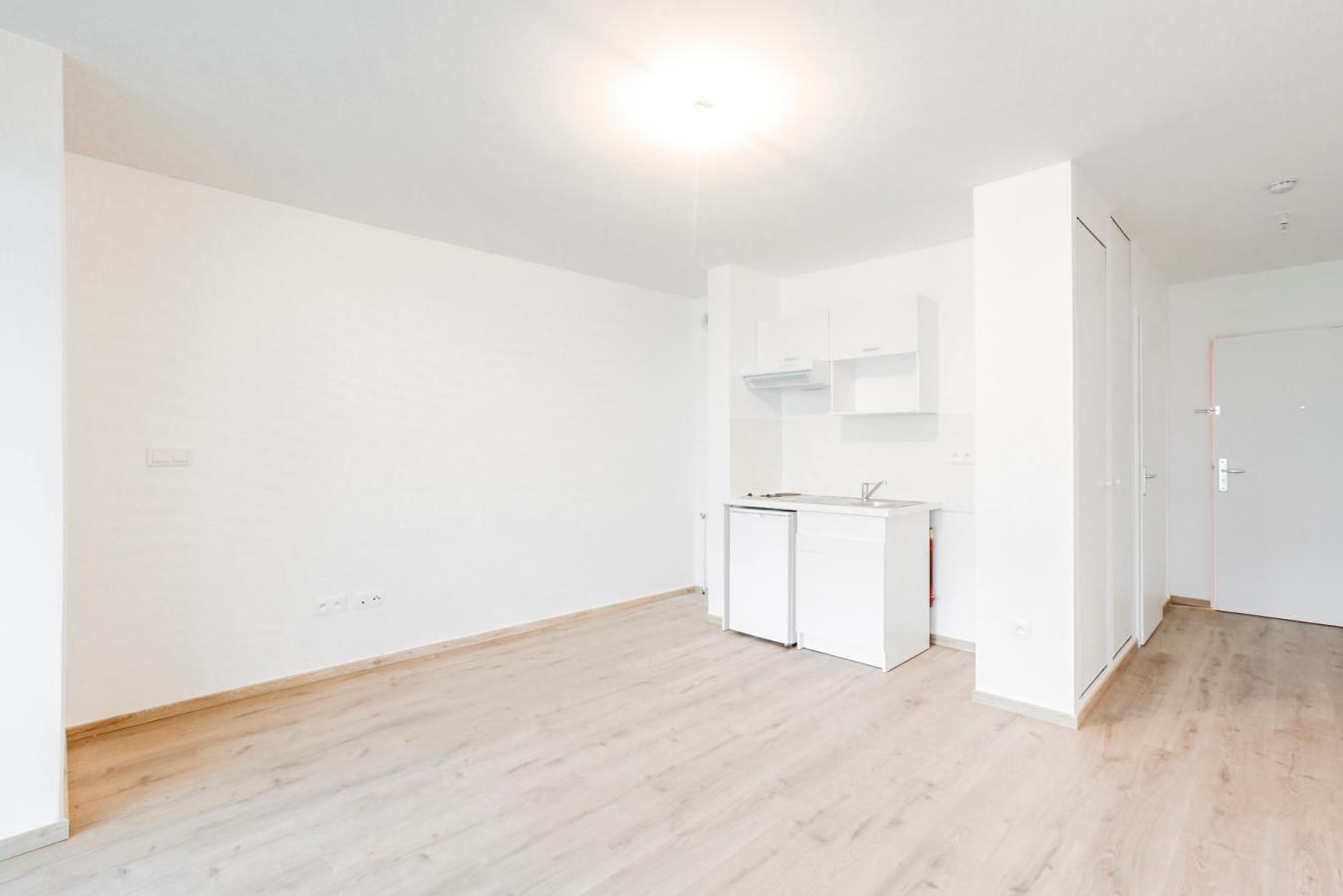 
																			2 pièces - 
																		4ème étage - 50m² - 678,69 € - Photo #2