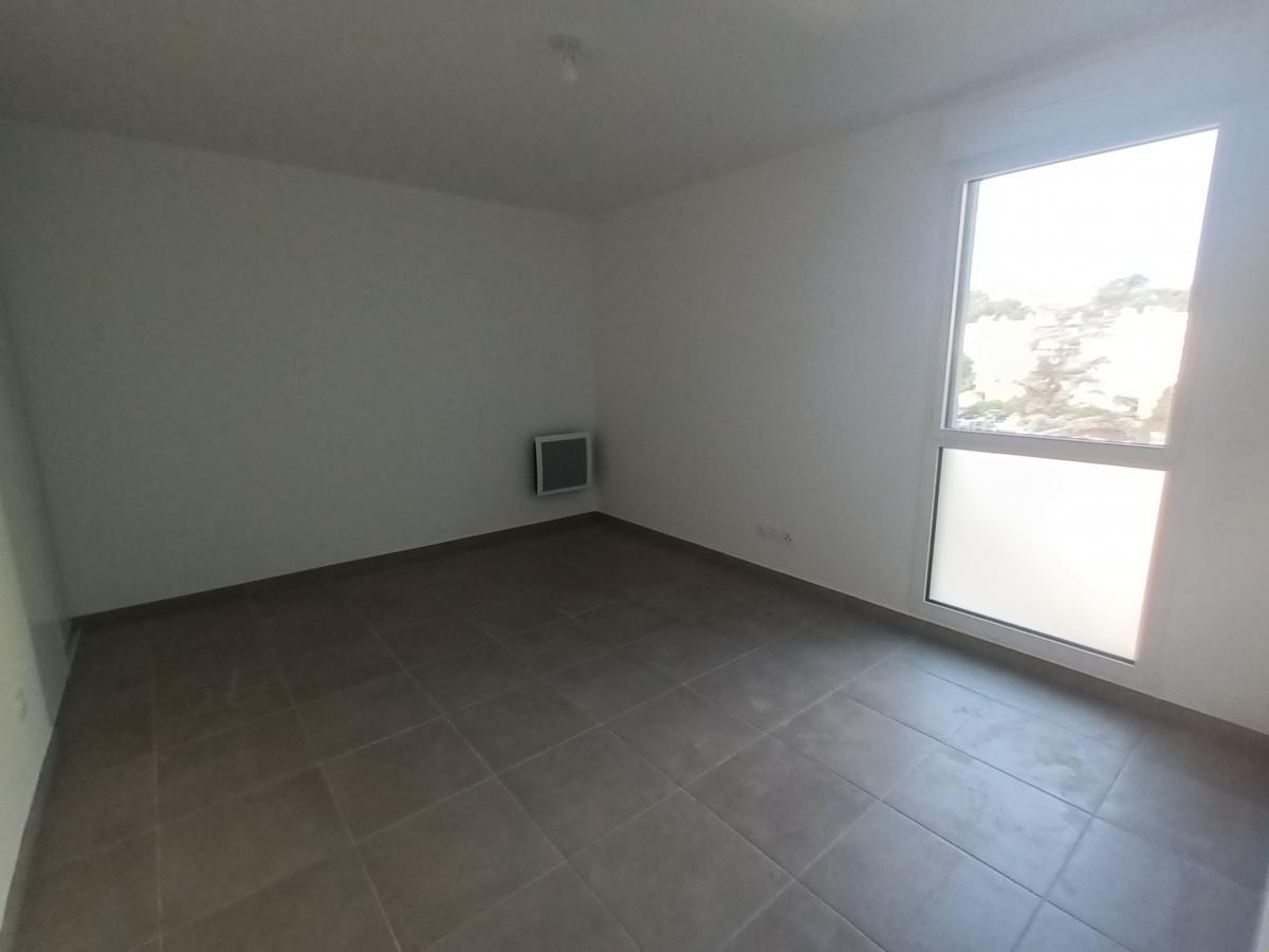 
																																							3 pièces - 
																																						1er étage - 72m² - 1 282,94 € - Photo #5