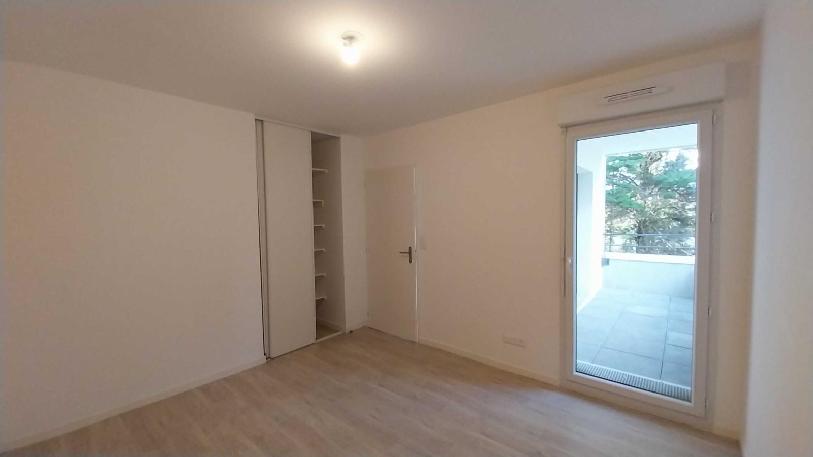 
																																							2 pièces - 
																																						1er étage - 42m² - 551,33 € - Photo #6