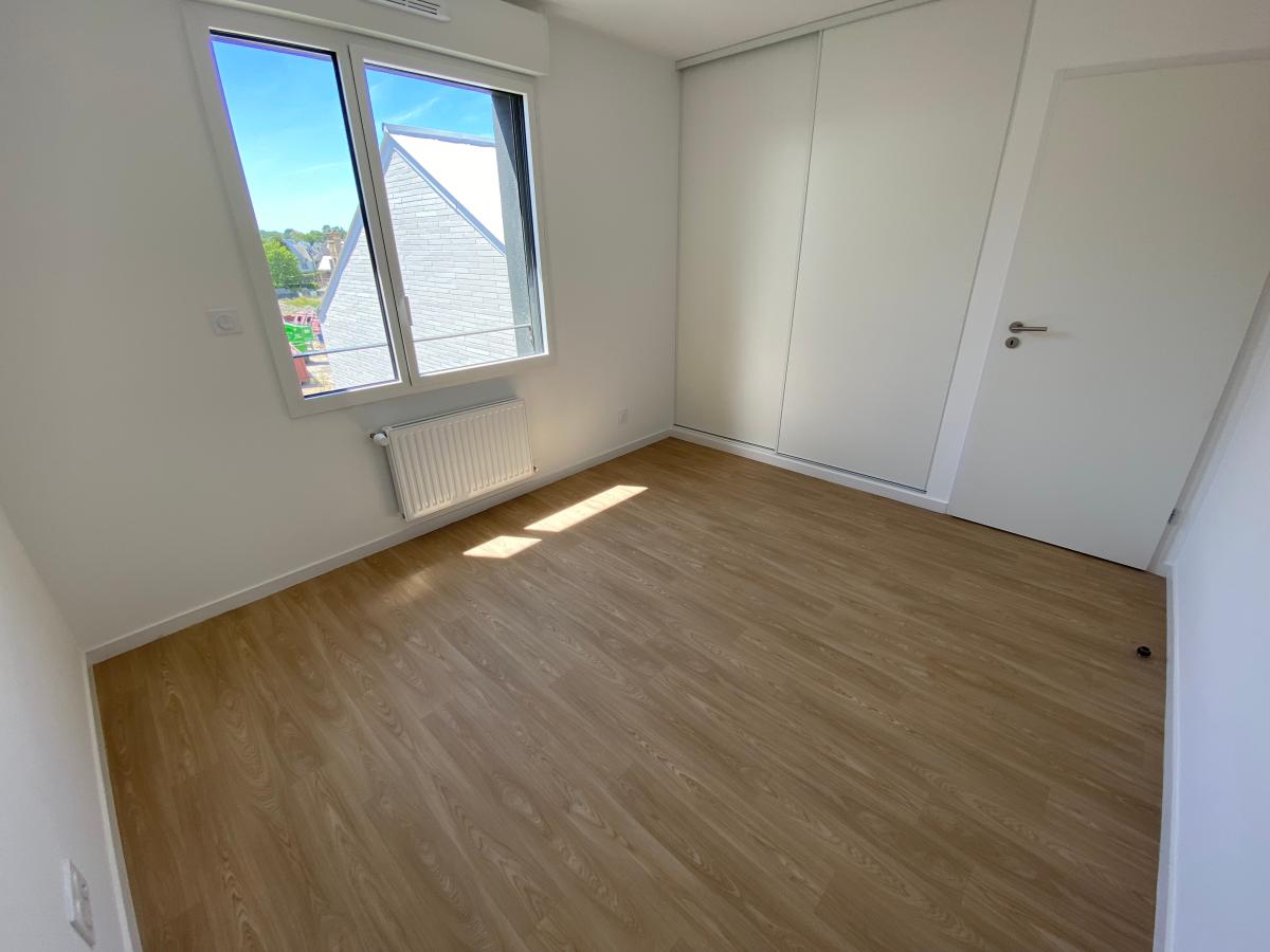 
																			4 pièces - 
																		1er étage - 87m² - 1 119,92 € - Photo #4