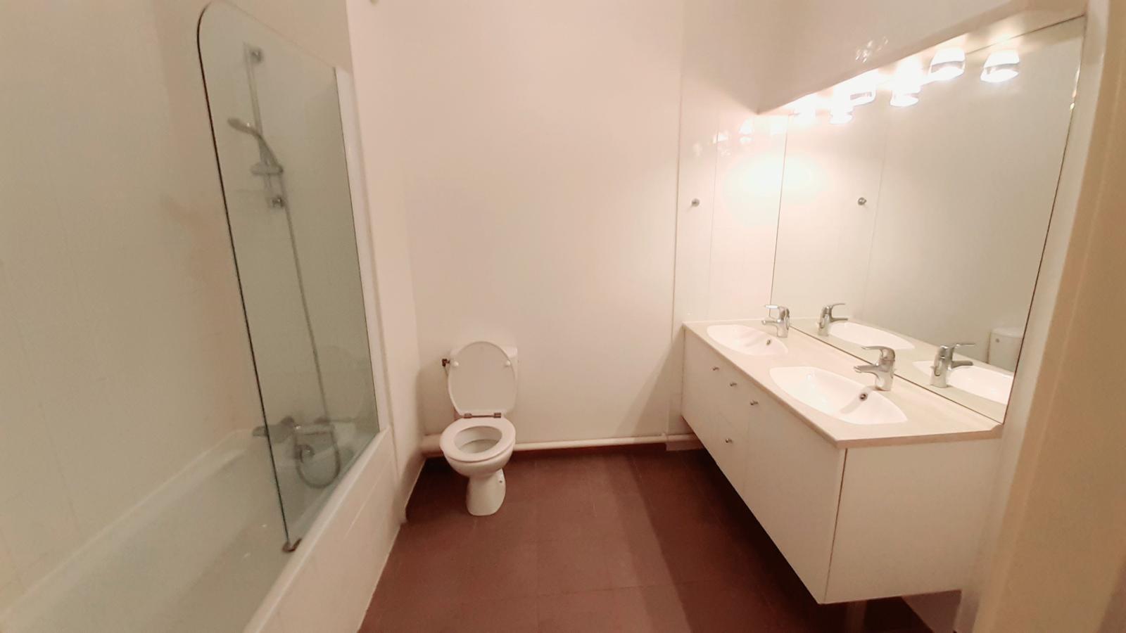 
																			3 pièces - 
																		5ème étage - 82m² - 1 849,34 € - Photo #5