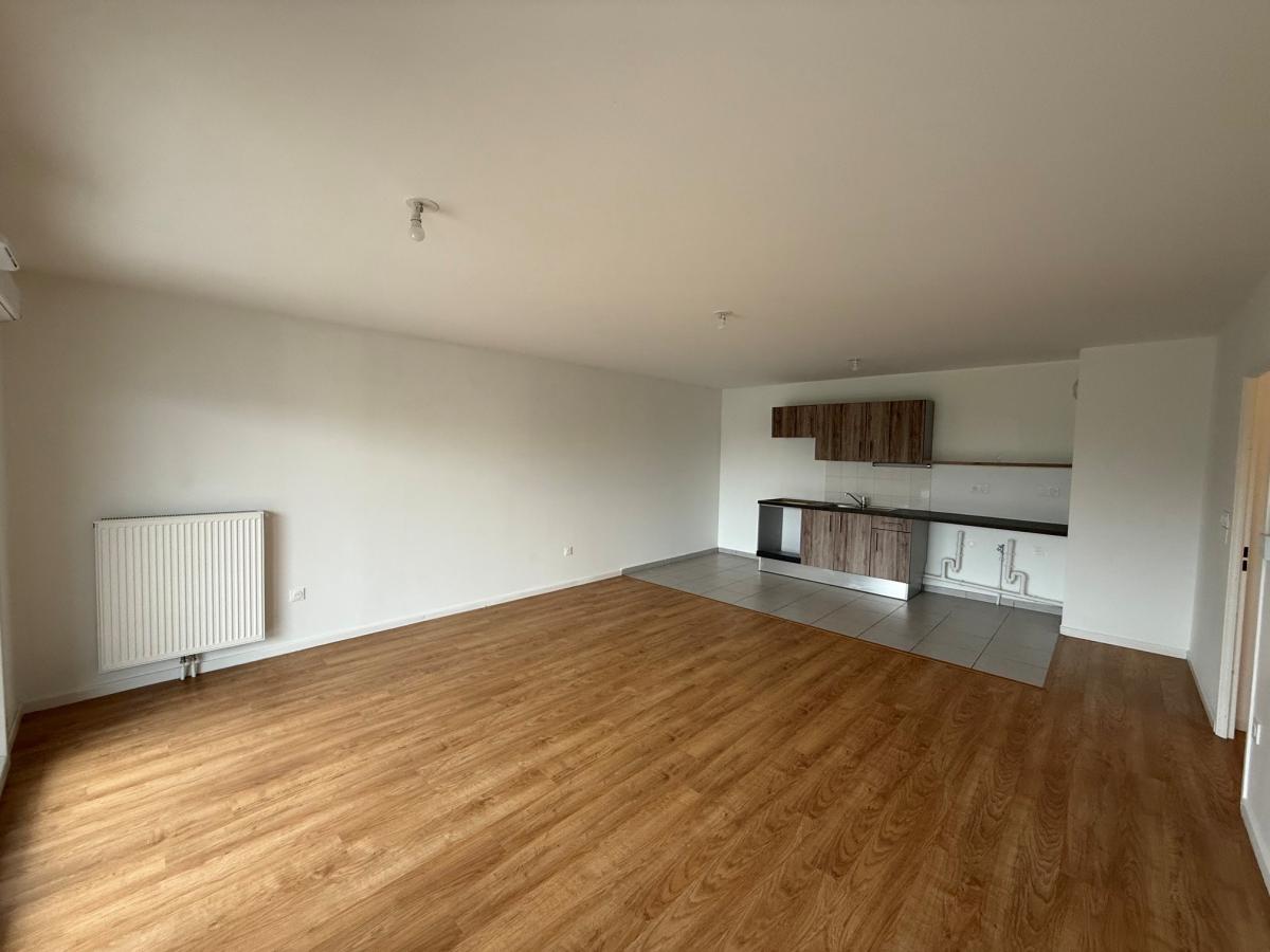 3 pièces - 3ème étage - 70m² - 851,57 € - Photo #1