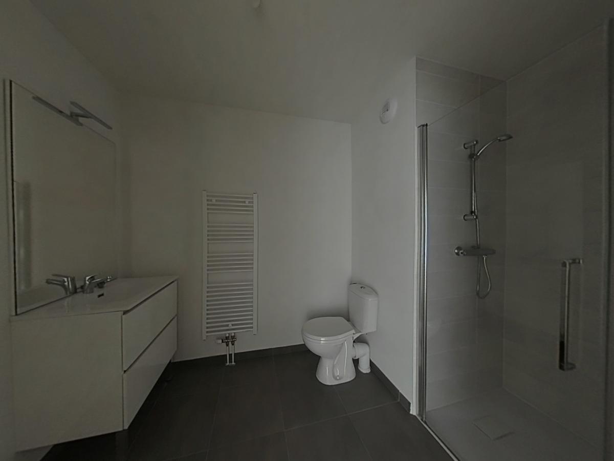 
																																							2 pièces - 
																																						RDC - 47m² - 848,55 € - Photo #3