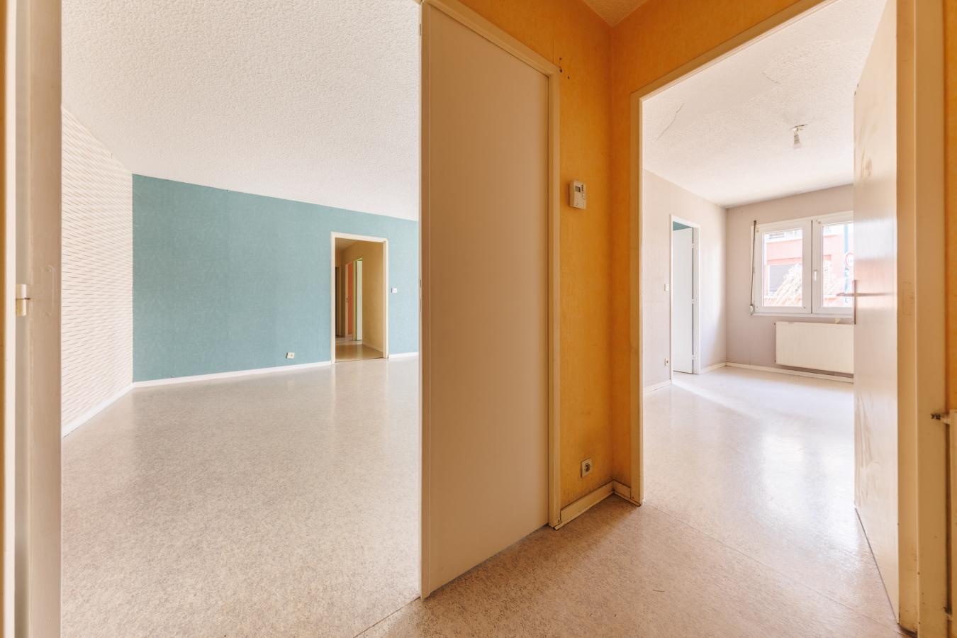 
																			3 pièces - 
																		RDC - 76m² - 130 000 € - Photo #1