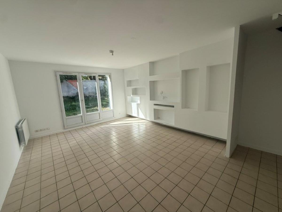 5 pièces - RDC - 100m² - 1 807,61 € - Photo #0