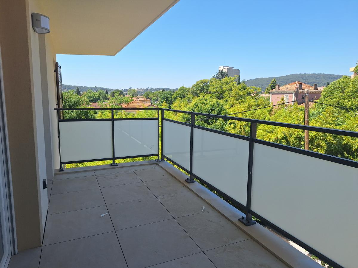 
																																							3 pièces - 
																																						2ème étage - 68m² - 916,72 € - Photo #1