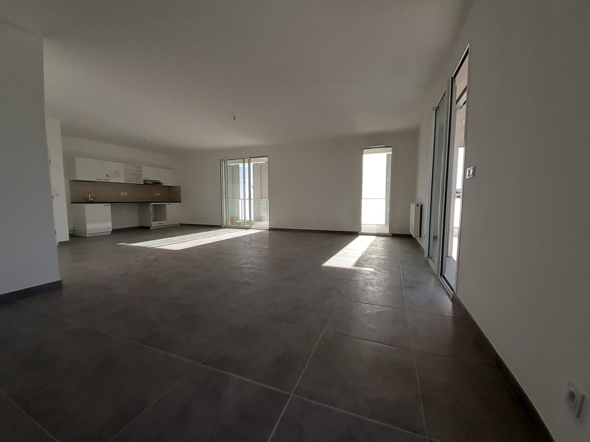 5 pièces - 5ème étage - 132m² - 1 906,55 € - Photo #3