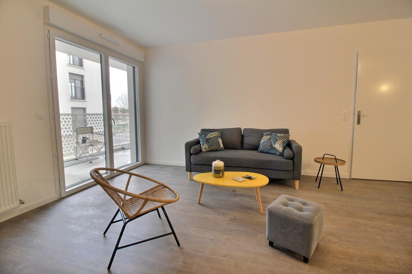 
																																							3 pièces - 
																																						1er étage - 63m² - 1 110,05 € - Photo #4