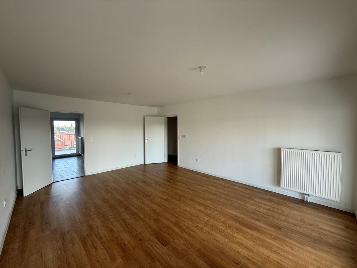 
																																							4 pièces - 
																																						4ème étage - 89m² - 1 056,92 € - Photo #3