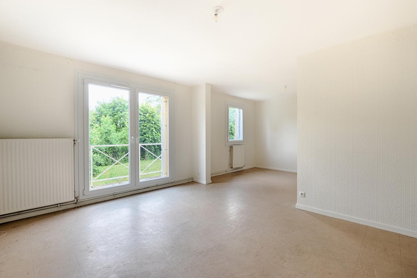 6 pièces - RDC - 107m² - 293 700 € - Photo #5