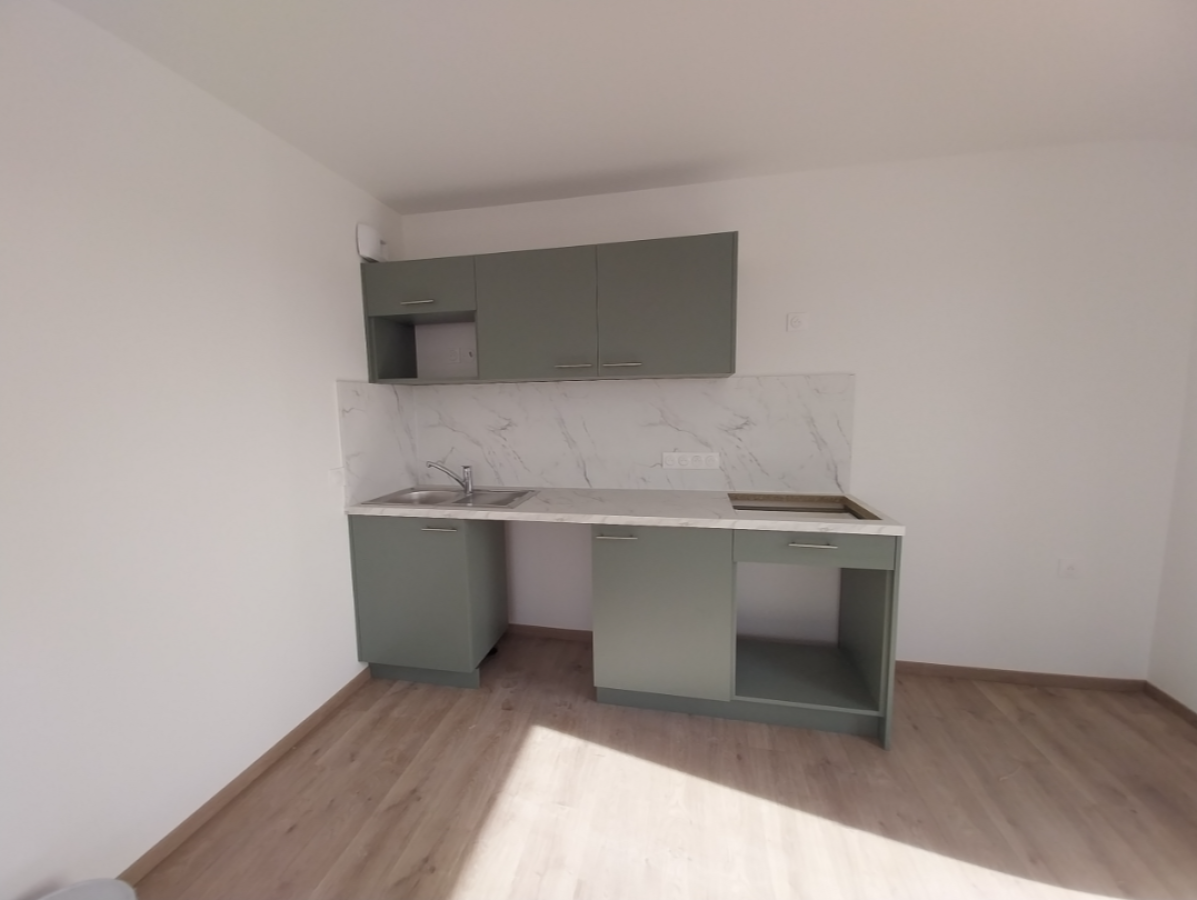 
																																							3 pièces - 
																																						RDC - 73m² - 904,23 € - Photo #3