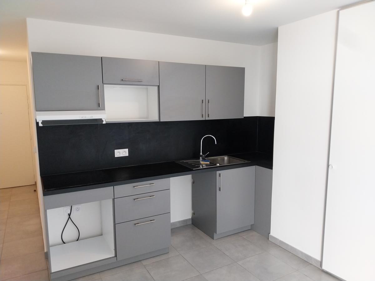 
																																							4 pièces - 
																																						1er étage - 87m² - 1 364,91 € - Photo #5