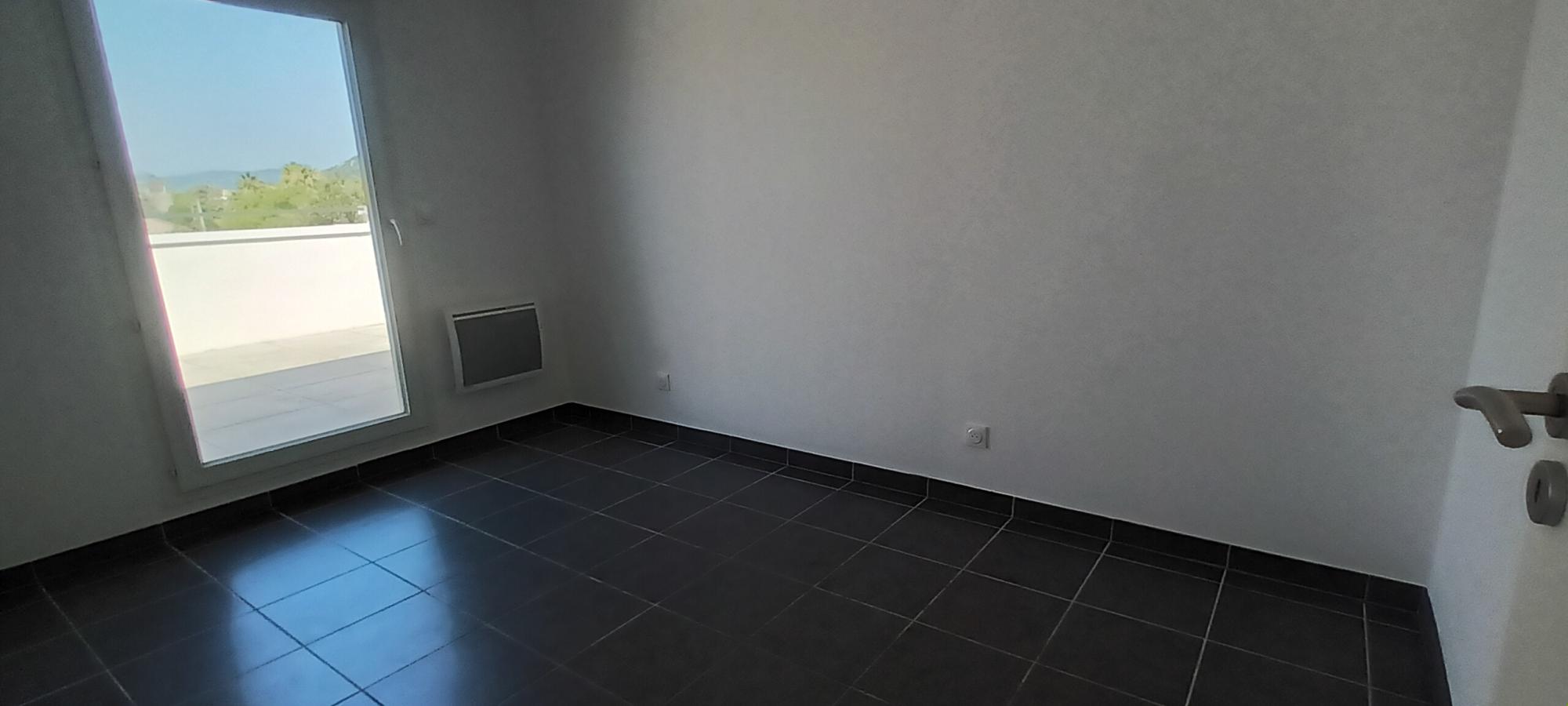 
																			3 pièces - 
																		3ème étage - 59m² - 1 086,75 € - Photo #4