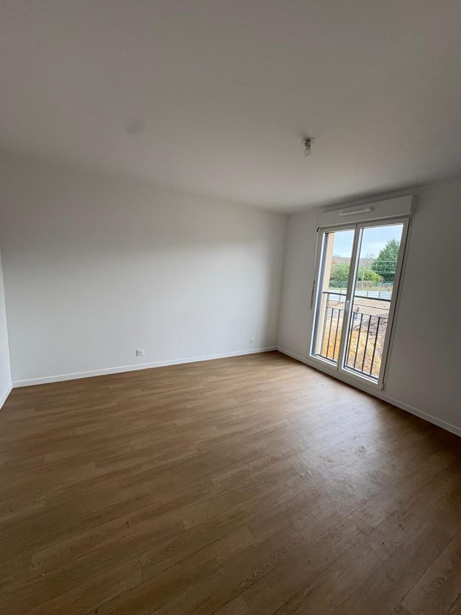 
																																							3 pièces - 
																																						2ème étage - 62m² - 907,43 € - Photo #4