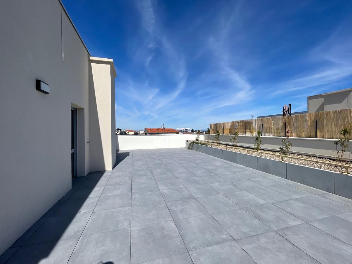 5 pièces - 5ème étage - 104m² - 1 199,00 € - Photo #3