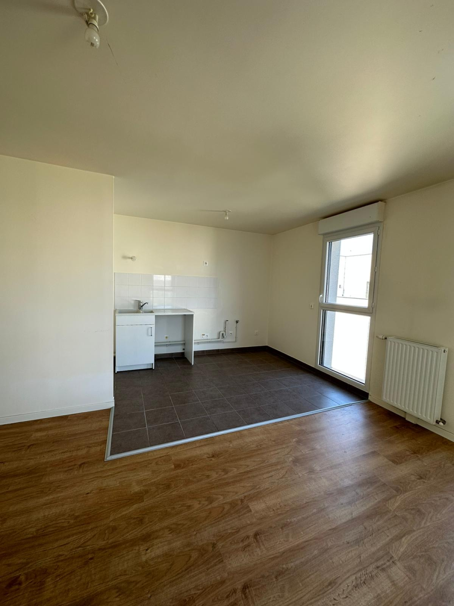 
																																							2 pièces - 
																																						3ème étage - 50m² - 862,08 € - Photo #2