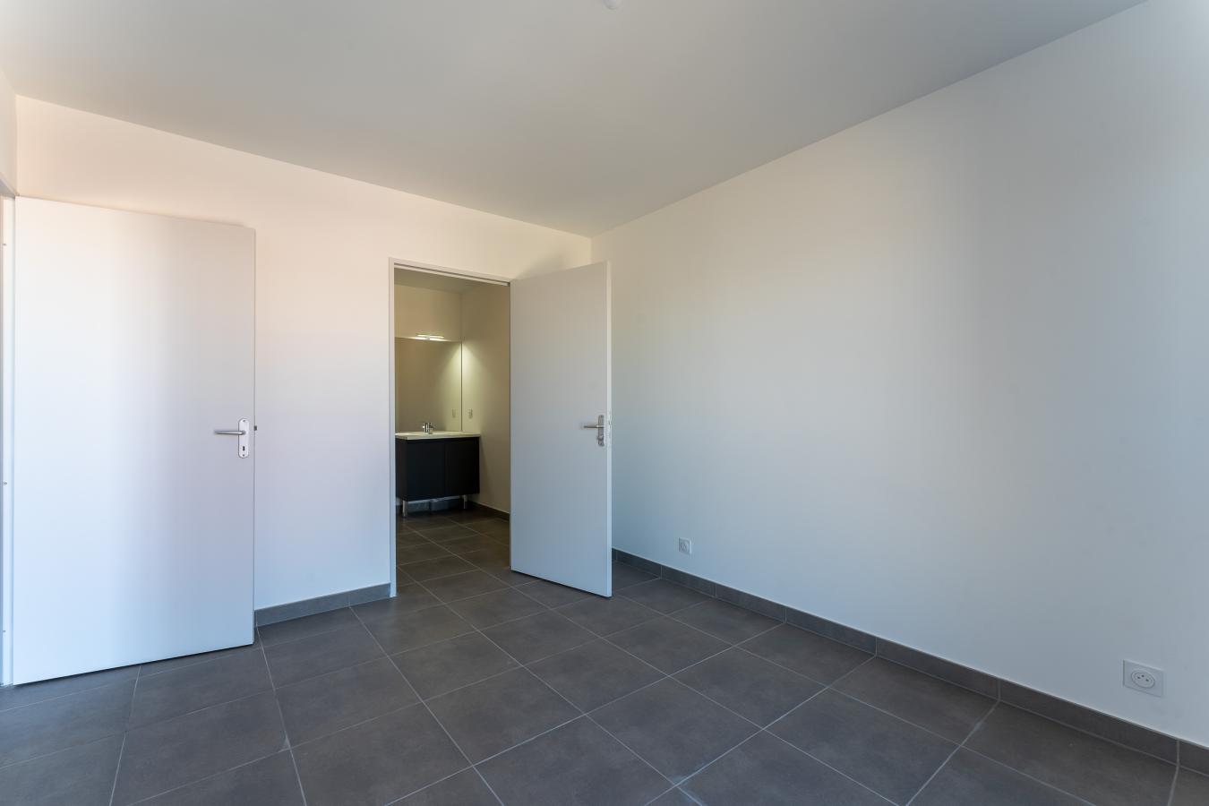 2 pièces - 1er étage - 47m² - 563,67 € - Photo #3