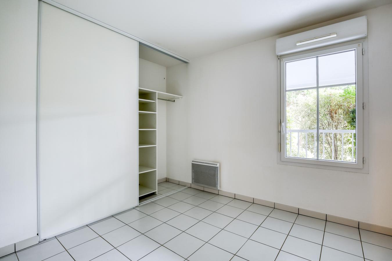 
																			3 pièces – 
																		2ème étage – 66m² - 200 000 € - Photo #2