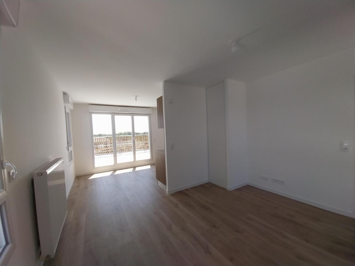 
																																							3 pièces - 
																																						4ème étage - 66m² - 848,47 € - Photo #2