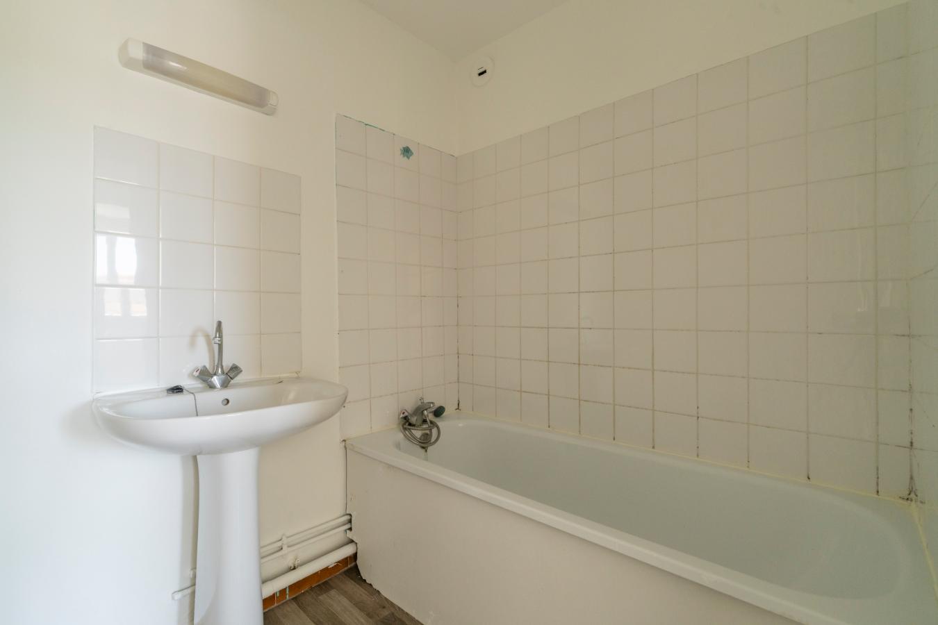 
																																							4 pièces - 
																																						1er étage - 79m² - 173 200 € - Photo #6