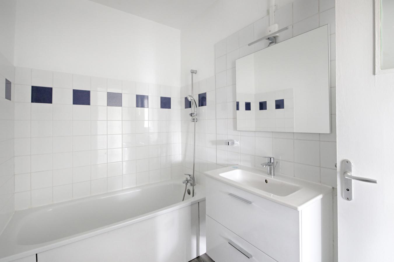 
																																							5 pièces - 
																																						4ème étage - 74m² - 1 467,51 € - Photo #6