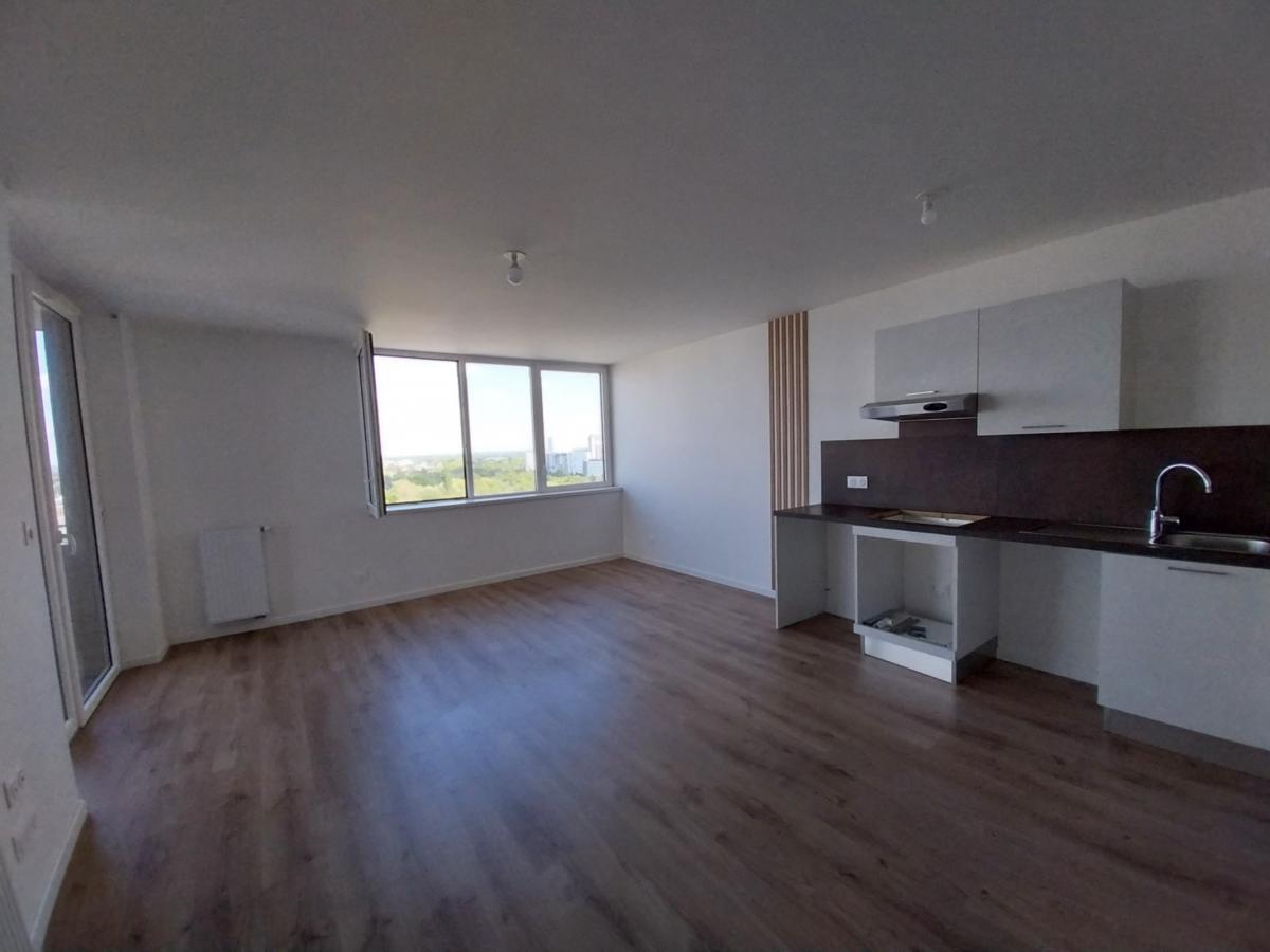 
																			3 pièces - 
																		13ème étage - 62m² - 950,45 € - Photo #3