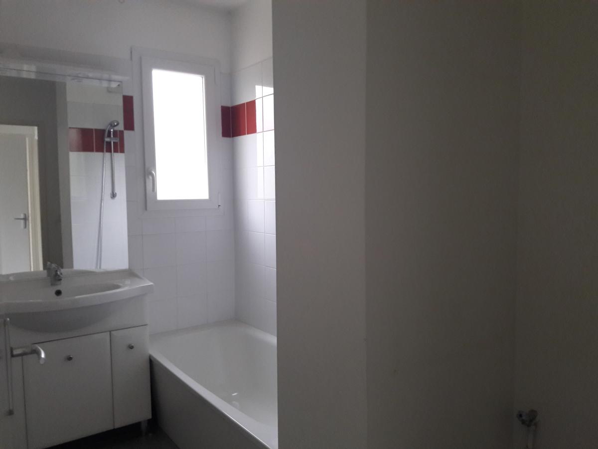 
																																							3 pièces - 
																																						3ème étage - 63m² - 735,75 € - Photo #1