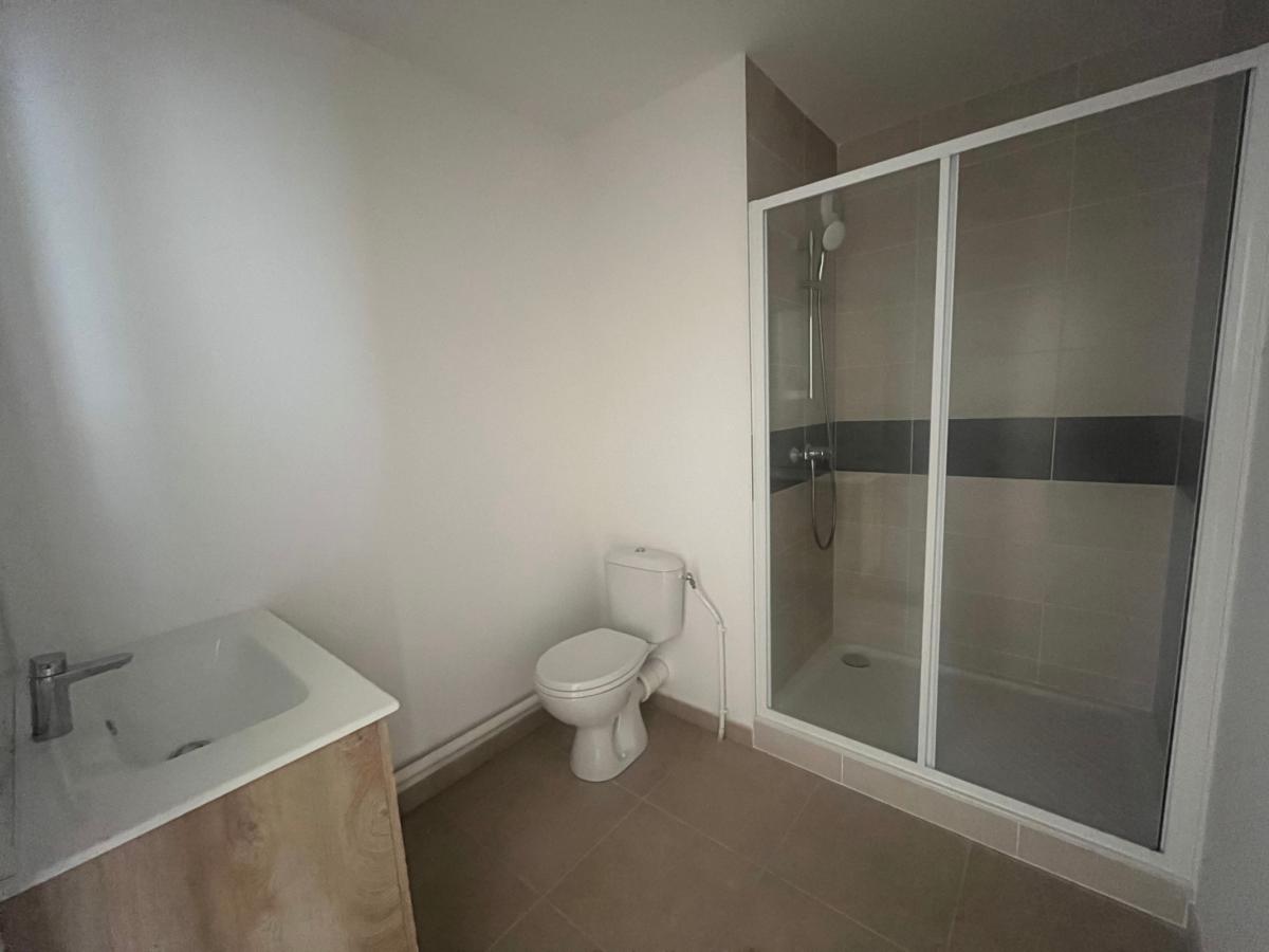 
																			2 pièces - 
																		RDC - 45m² - 665,15 € - Photo #2