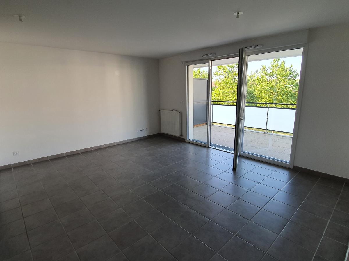 
																																							3 pièces - 
																																						2ème étage - 61m² - 725,70 € - Photo #7