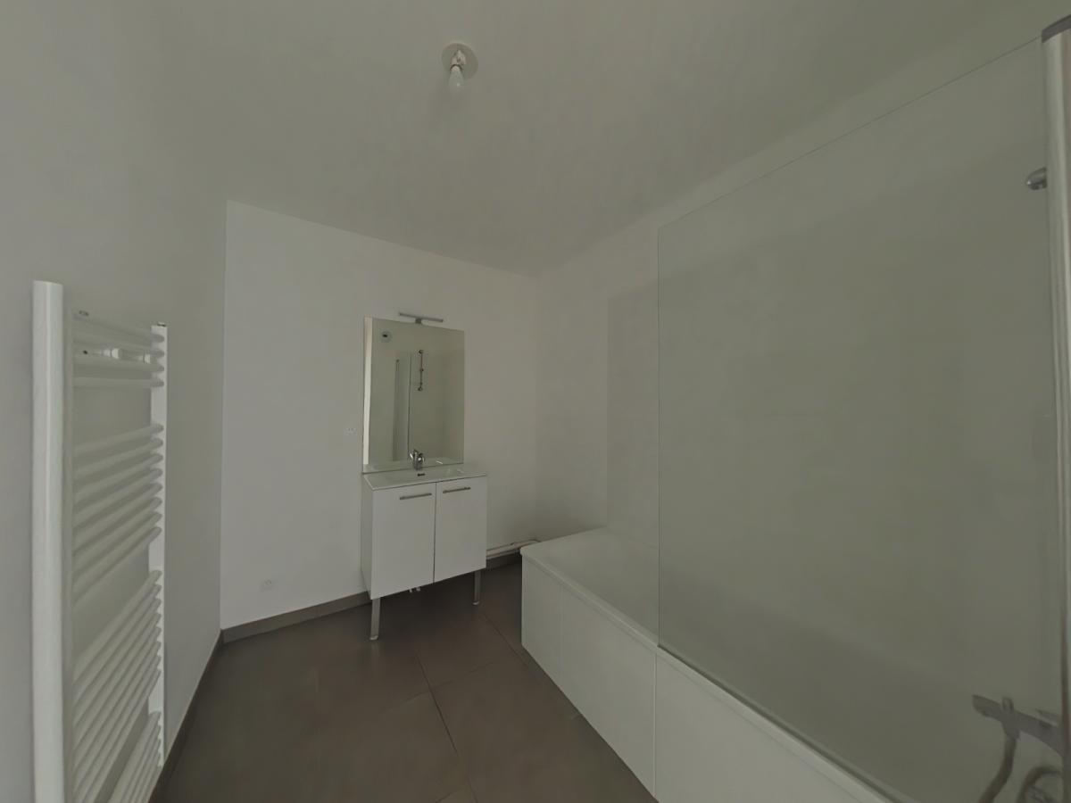 4 pièces - 3ème étage - 86m² - 924,98 € - Photo #3