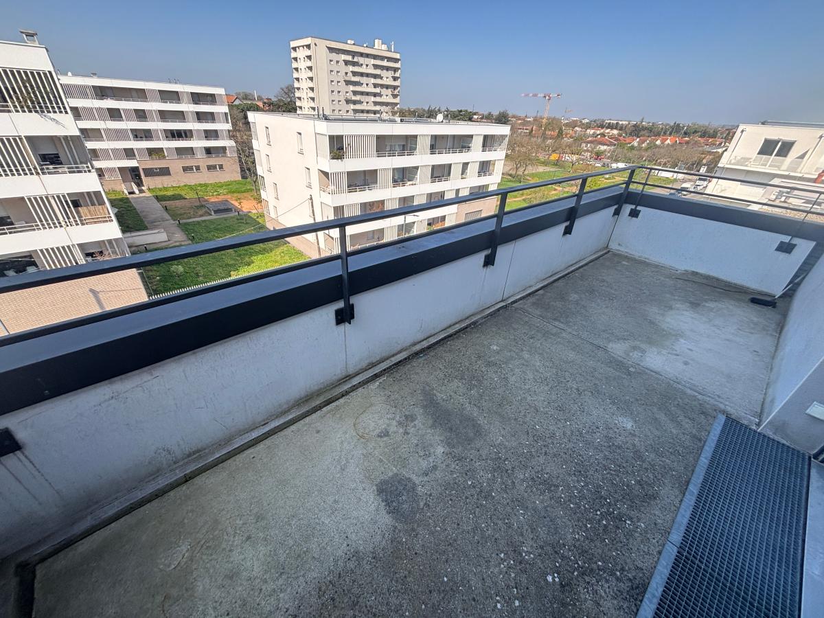 
																			4 pièces - 
																		4ème étage - 85m² - 1 007,75 € - Photo #1