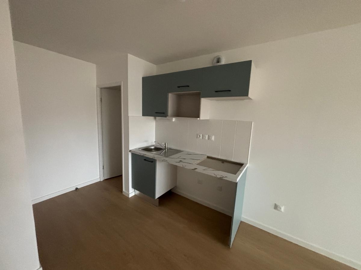 
																			3 pièces - 
																		1er étage - 73m² - 778,60 € - Photo #4