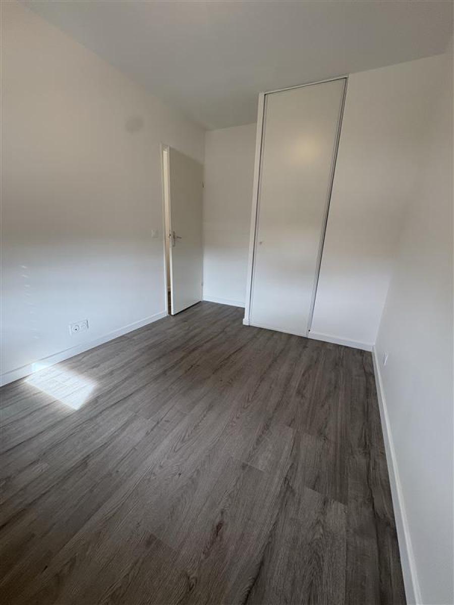 5 pièces - 1er étage - 93m² photo 6