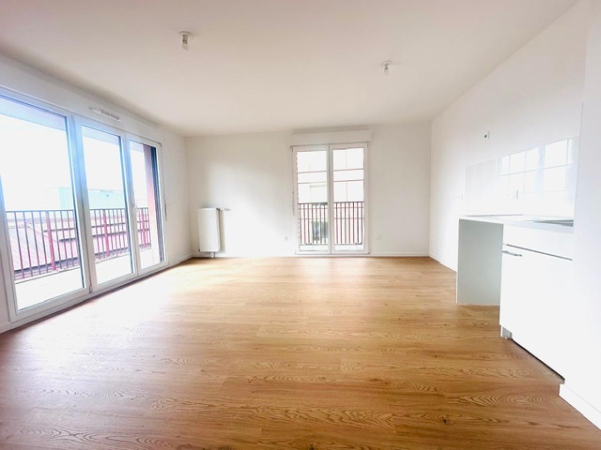 4 pièces - 4ème étage - 84m² - 1 497,31 € - Photo #1