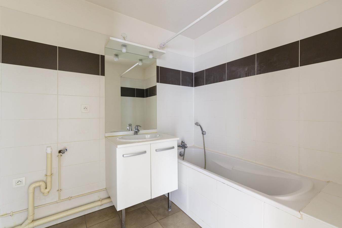 3 pièces - 1er étage - 70m² - 897,28 € - Photo #1