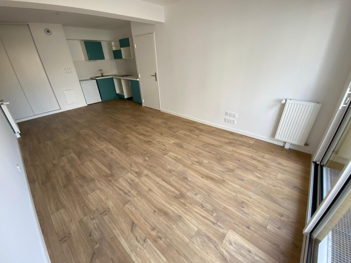 2 pièces - 2ème étage - 46m² - 719,00 € - Photo #2