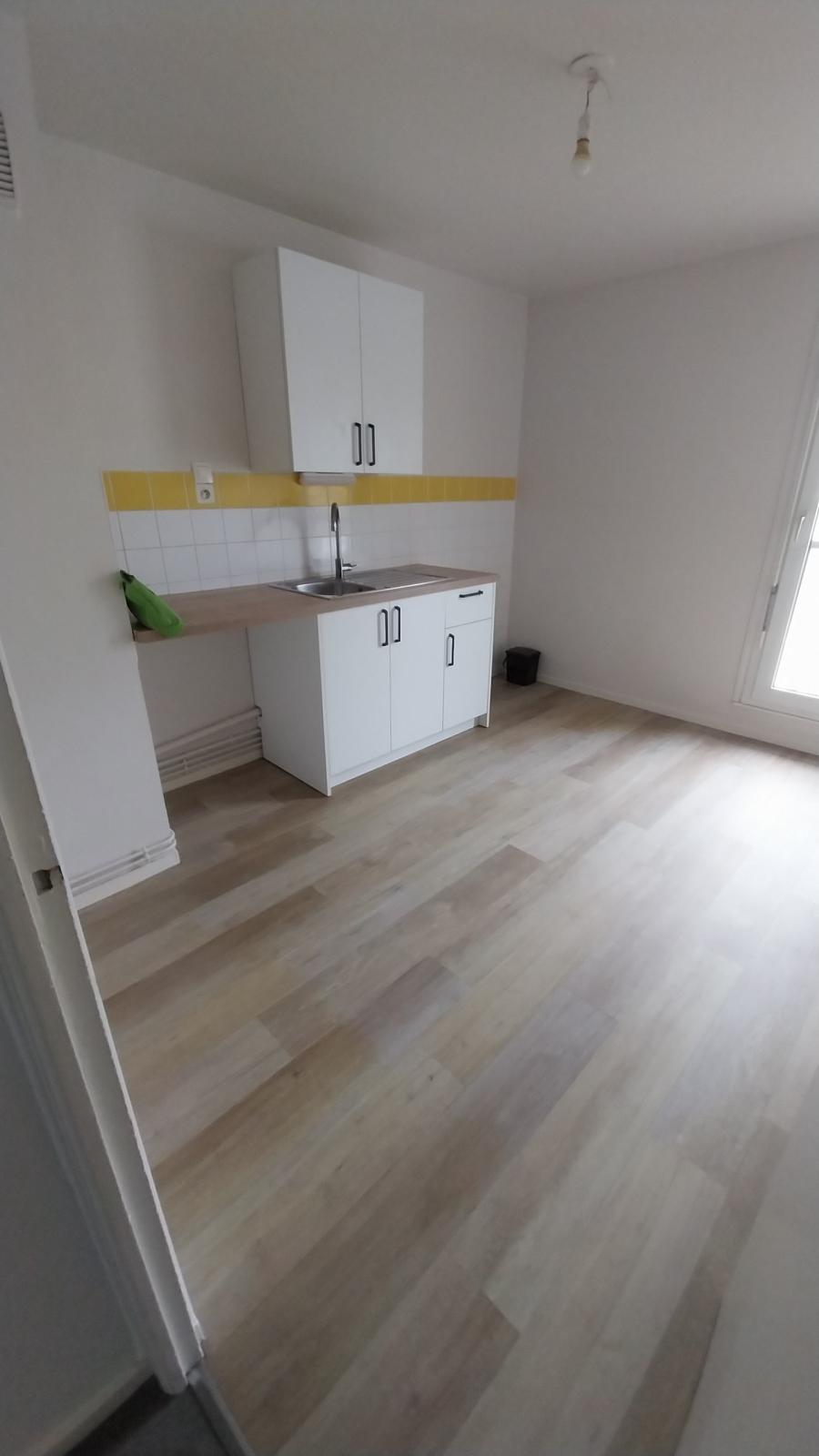 
																			4 pièces - 
																		3ème étage - 72m² - 575,98 € - Photo #2