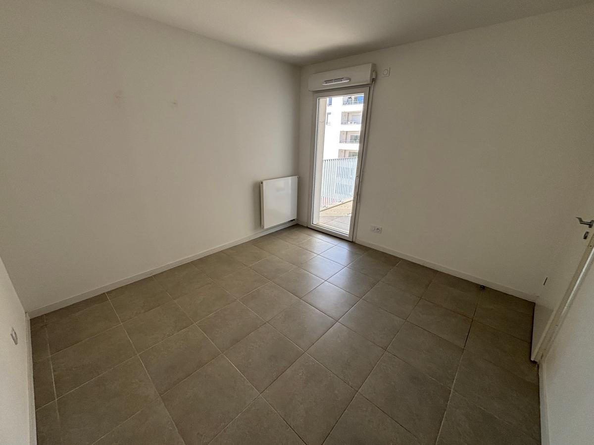 
																			4 pièces - 
																		4ème étage - 85m² - 1 015,93 € - Photo #4