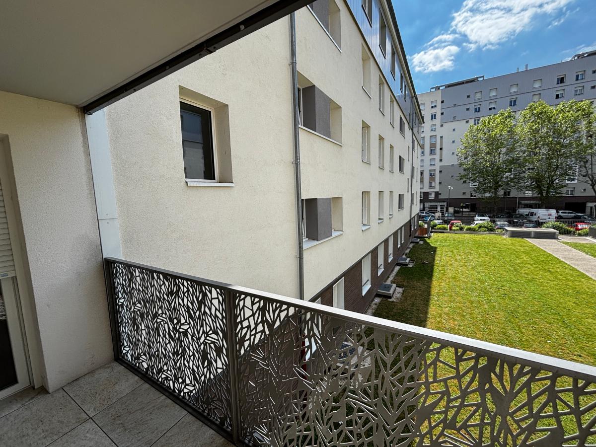 
																			3 pièces - 
																		1er étage - 71m² - 1 647,60 € - Photo #3