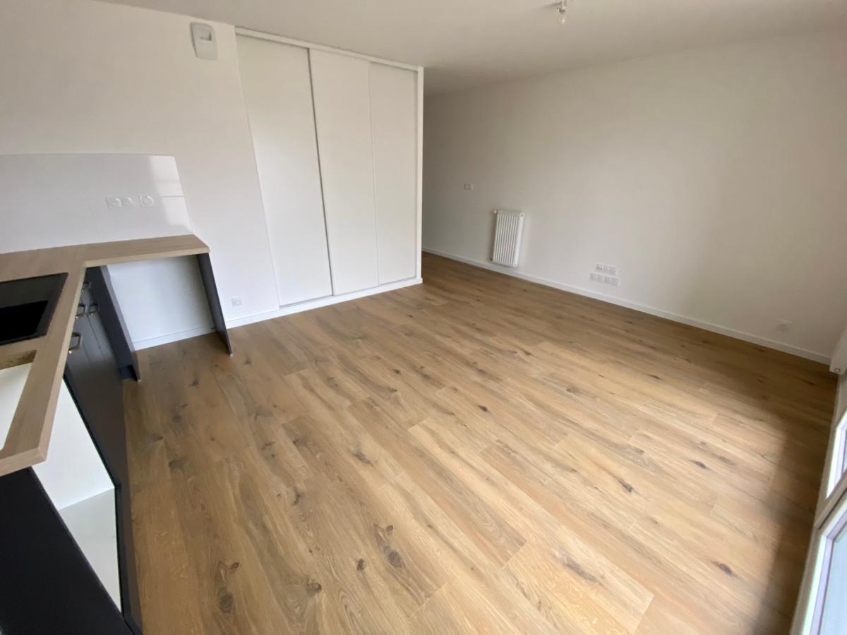 
																																							2 pièces - 
																																						1er étage - 42m² - 547,15 € - Photo #1